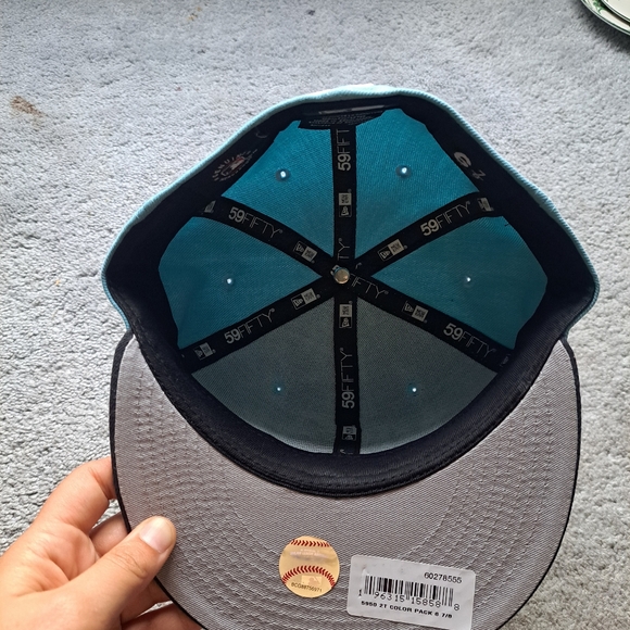 MLB Hat - Picture 2 of 3